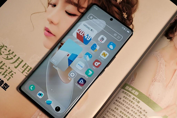 vivo S16屏幕支持高刷吗