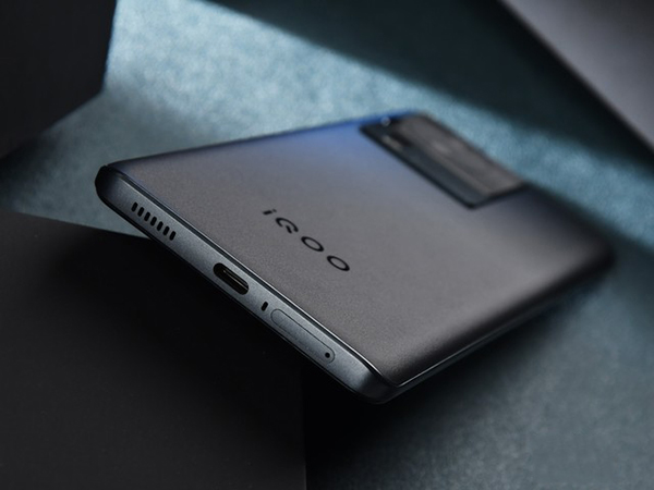 vivo iQOO Neo7竞速版封闭式立体双扬声器玩游戏体验好吗