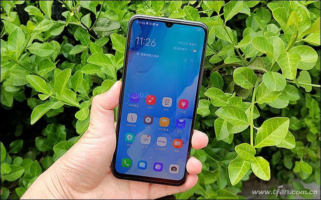 vivo s6参数配置（vivo s6值得入手吗）