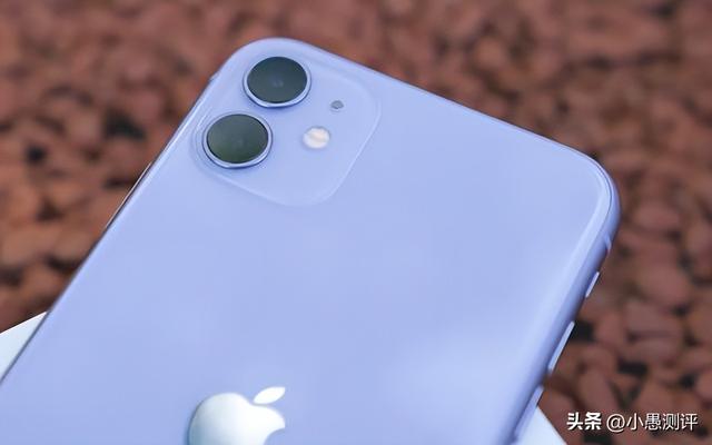 苹果x11价格及图片（iphone 11还值不值得入手）