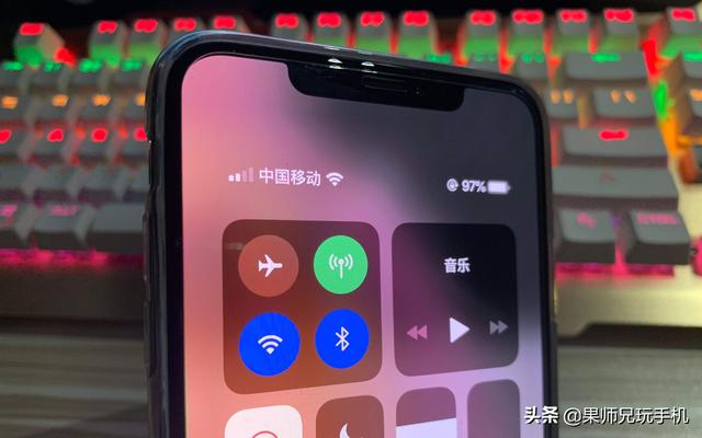 iphone xs和xr的区别（iphonexs和xr哪个好）