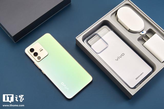 vivos12手机怎么样（vivoS12手机图赏）