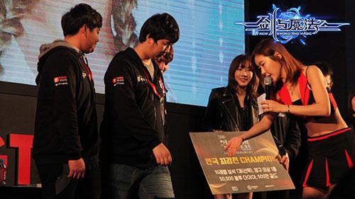 《新剑与魔法》3v3挑战赛中国夺冠女神泰妍助阵对决